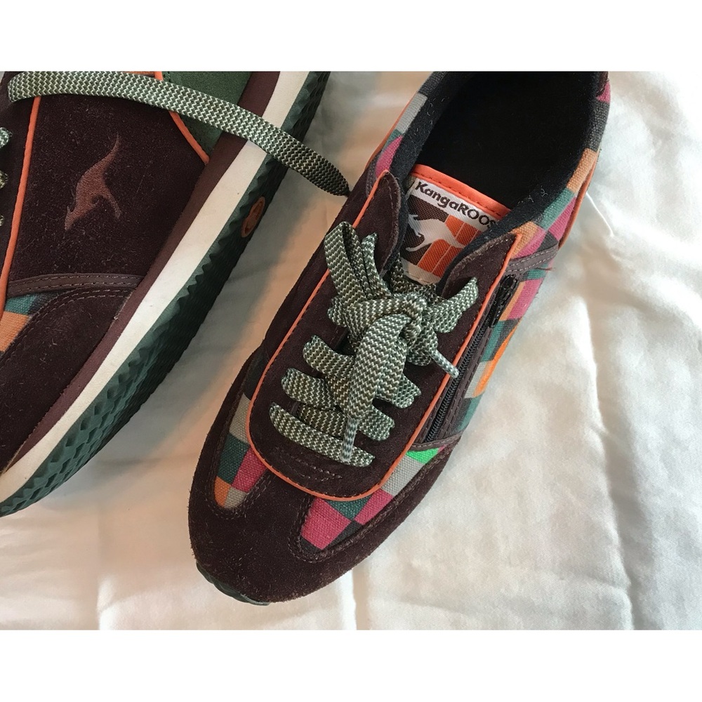 Womens Kangaroo Sneakers 8 1/2